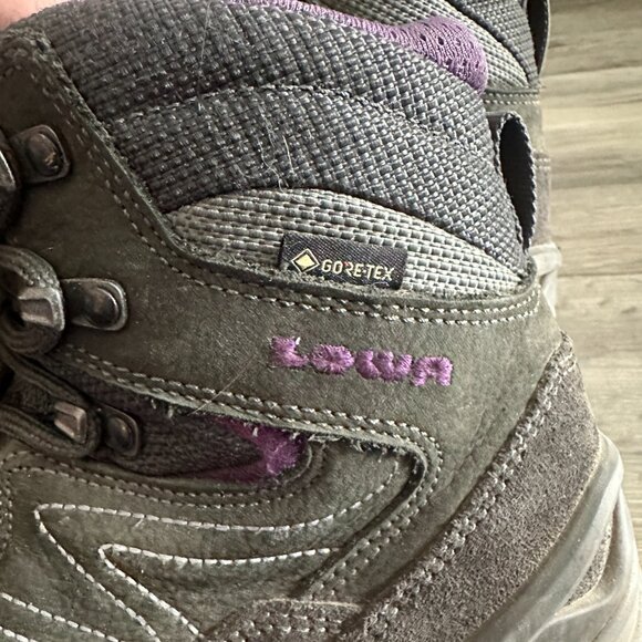 Lowa toro evo gtx mid Goretex hiking boots size 8 - Picture 4 of 9